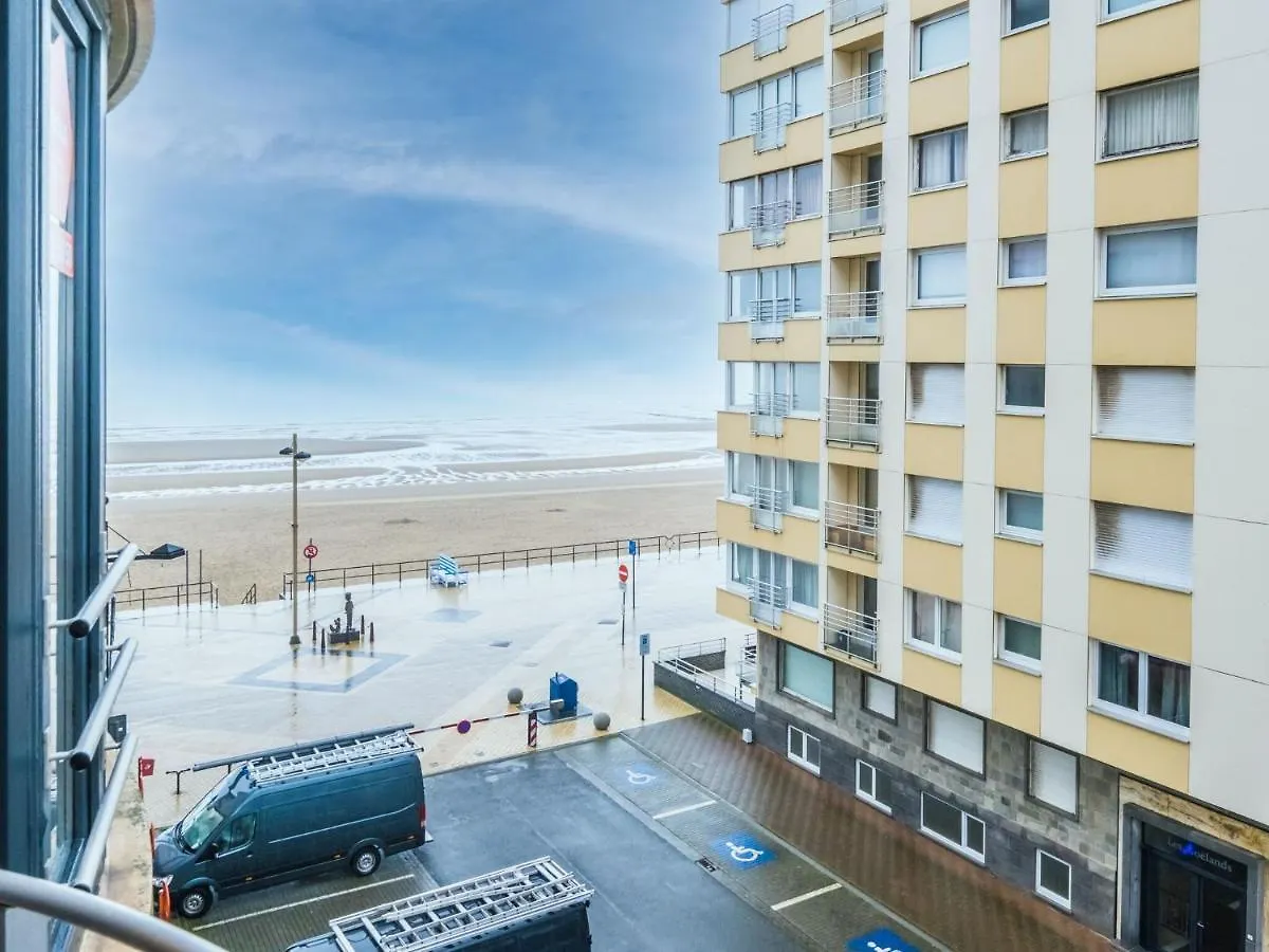 Apartment With Nice Terrace And Views Middelkerke