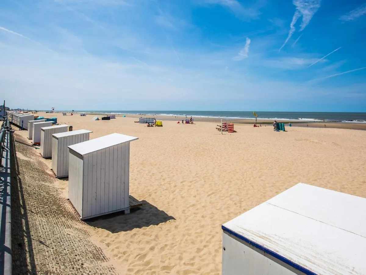 Apartment With Nice Terrace And Views Middelkerke